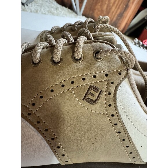 Womens FootJoy Greenjoys Golf Shoes with Softspikes Size 6M 98308 Beautiful - Picture 2 of 6